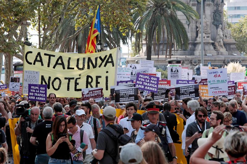 Los CDR preparan la toma de ayuntamientos e instituciones del "11-S al 1-O" Los CDR preparan la toma de ayuntamientos e instituciones del "11-S al 1-O"