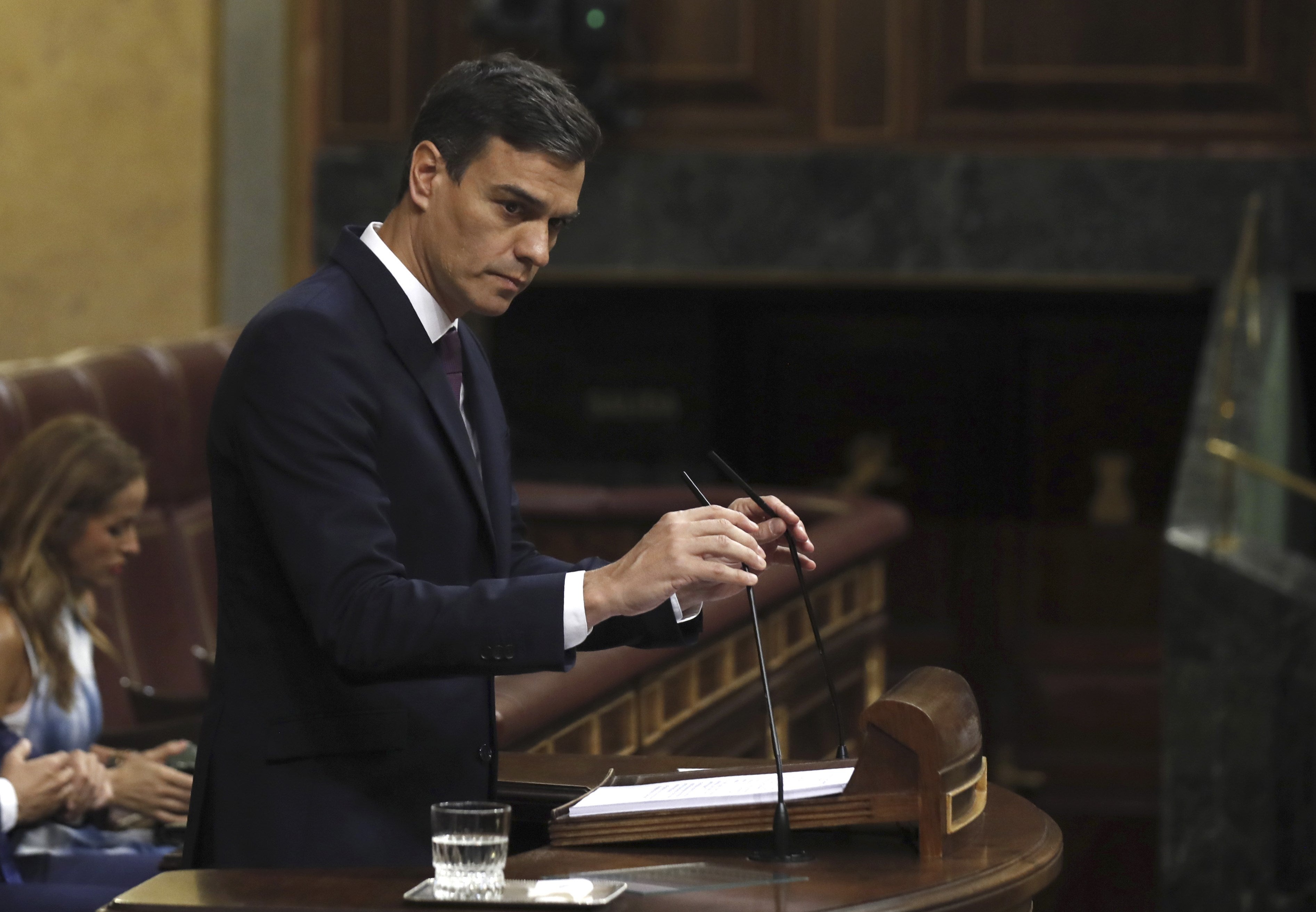Pedro Sánchez recalca que su Gobierno es partidario de abolir la prostitución Pedro Sánchez recalca que su Gobierno es partidario de abolir la prostitución