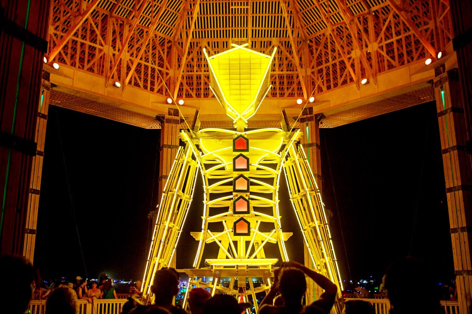El arquitecto Miguel Arraiz lleva la memoria de la DANA al desierto de Nevada El arquitecto Miguel Arraiz lleva la memoria de la DANA al desierto de Nevada