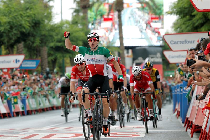 Viviani se impone al sprint en la tercera etapa de la Vuelta a España Viviani se impone al sprint en la tercera etapa de la Vuelta a España