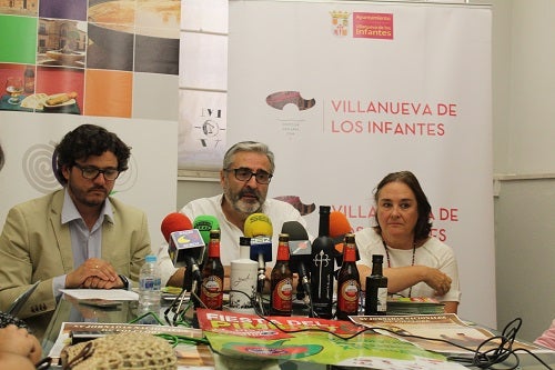 La Fiesta del Pimiento de Infantes repartirá 10.000 raciones de pisto manchego La Fiesta del Pimiento de Infantes repartirá 10.000 raciones de pisto manchego