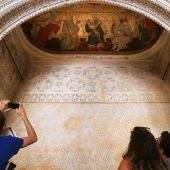 pinturas sobre cuero de las bóvedas de la Sala de los Reyes de la Alhambra de Granada