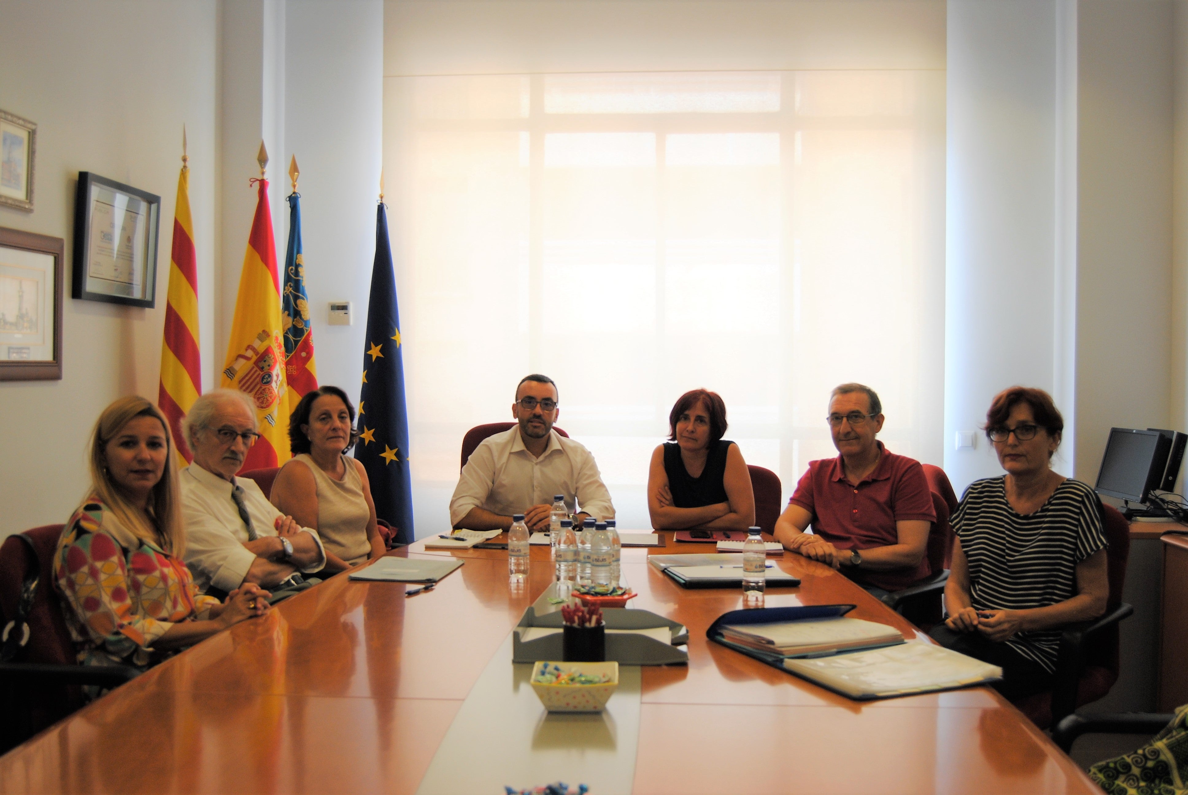 Ajuntament i Generalitat acorden mantindre els protocols de prevenció per legionel·la després del brot detectat a Vila-real Ajuntament i Generalitat acorden mantindre els protocols de prevenció per legionel·la després del brot detectat a Vila-real