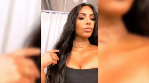 El collar 'implantado' de Kim Kardashian El collar 'implantado' de Kim Kardashian
