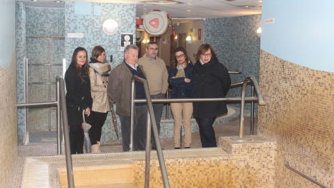 Carmen Olmedo durante una visita a uno de los balnearios de la provincia