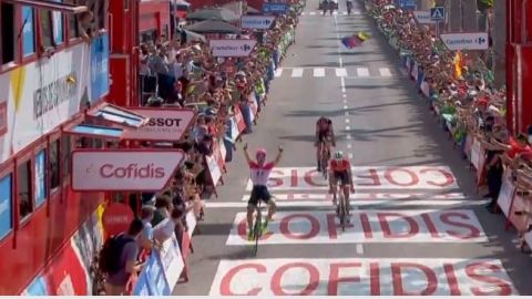 Clarke se impone en la quinta etapa de La Vuelta