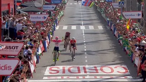 Simone Clarke celebra su victoria en Roquetas de Mar Simone Clarke celebra su victoria en Roquetas de Mar