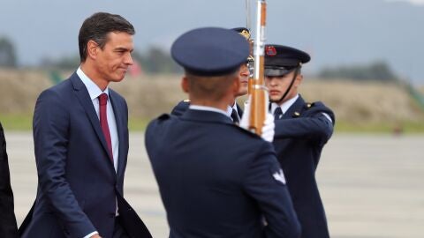Pedro S&aacute;nchez es recibido en Colombia