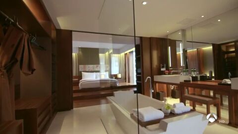 Nueve de cada diez espa&ntilde;oles rellena las botellas del minibar de los hoteles