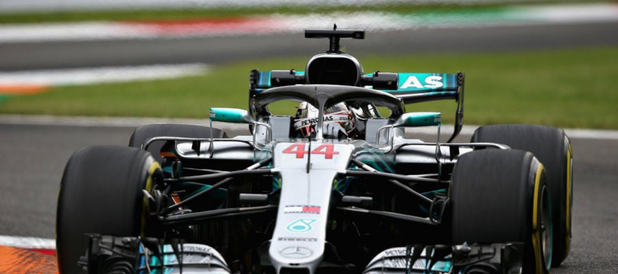 Lewis Hamilton rueda en Monza Lewis Hamilton rueda en Monza