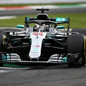 Lewis Hamilton rueda en Monza Lewis Hamilton rueda en Monza