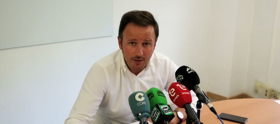 Pablo Ruz compareciendo en rueda de prensa en la sede del Partido Popular. Pablo Ruz compareciendo en rueda de prensa en la sede del Partido Popular.