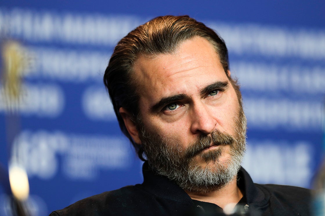 Joaquin Phoenix lucha contra el especismo en la última campaña de PETA Joaquin Phoenix lucha contra el especismo en la última campaña de PETA