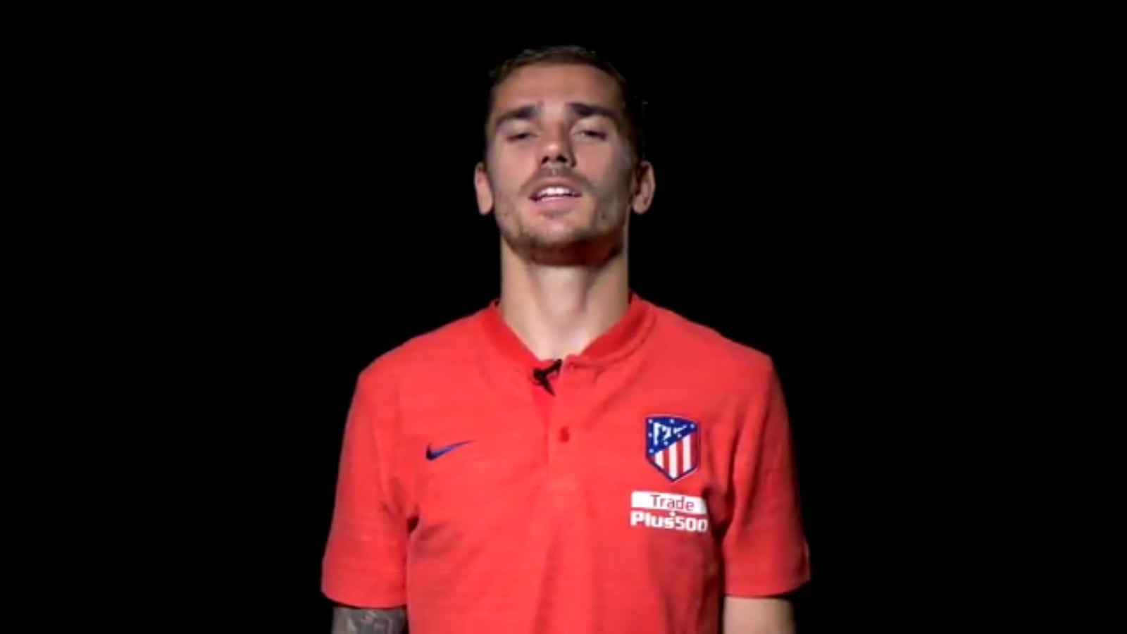Antoine Griezmann demuestra su 'dominio' del árabe en las redes sociales Antoine Griezmann demuestra su 'dominio' del árabe en las redes sociales