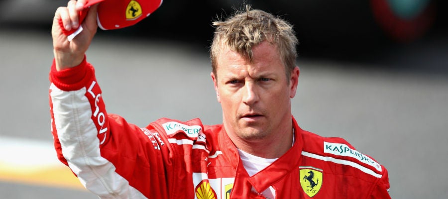 Kimi Raikkonen saluda Kimi Raikkonen saluda