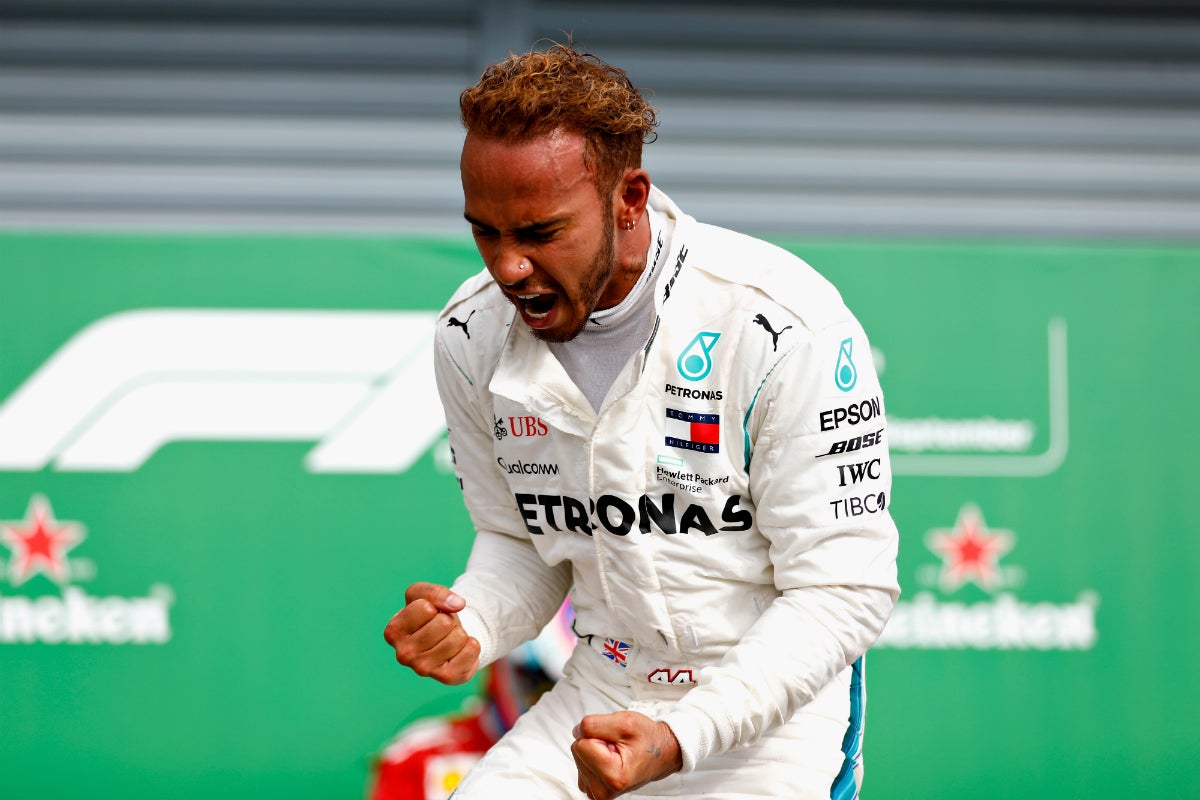 Lewis Hamilton se lleva una brillante victoria en Italia ante un fallón Vettel; Sainz acaba octavo y Alonso abandona Lewis Hamilton se lleva una brillante victoria en Italia ante un fallón Vettel; Sainz acaba octavo y Alonso abandona