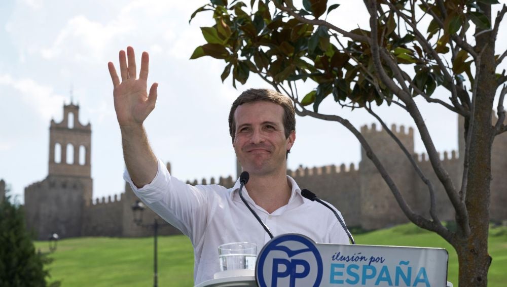 Casado pide otro 155 en Cataluña, que se aplique también en TV3 y Educación Casado pide otro 155 en Cataluña, que se aplique también en TV3 y Educación