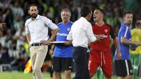 Roque Mesa se marcha expulsado del derbi contra el Betis