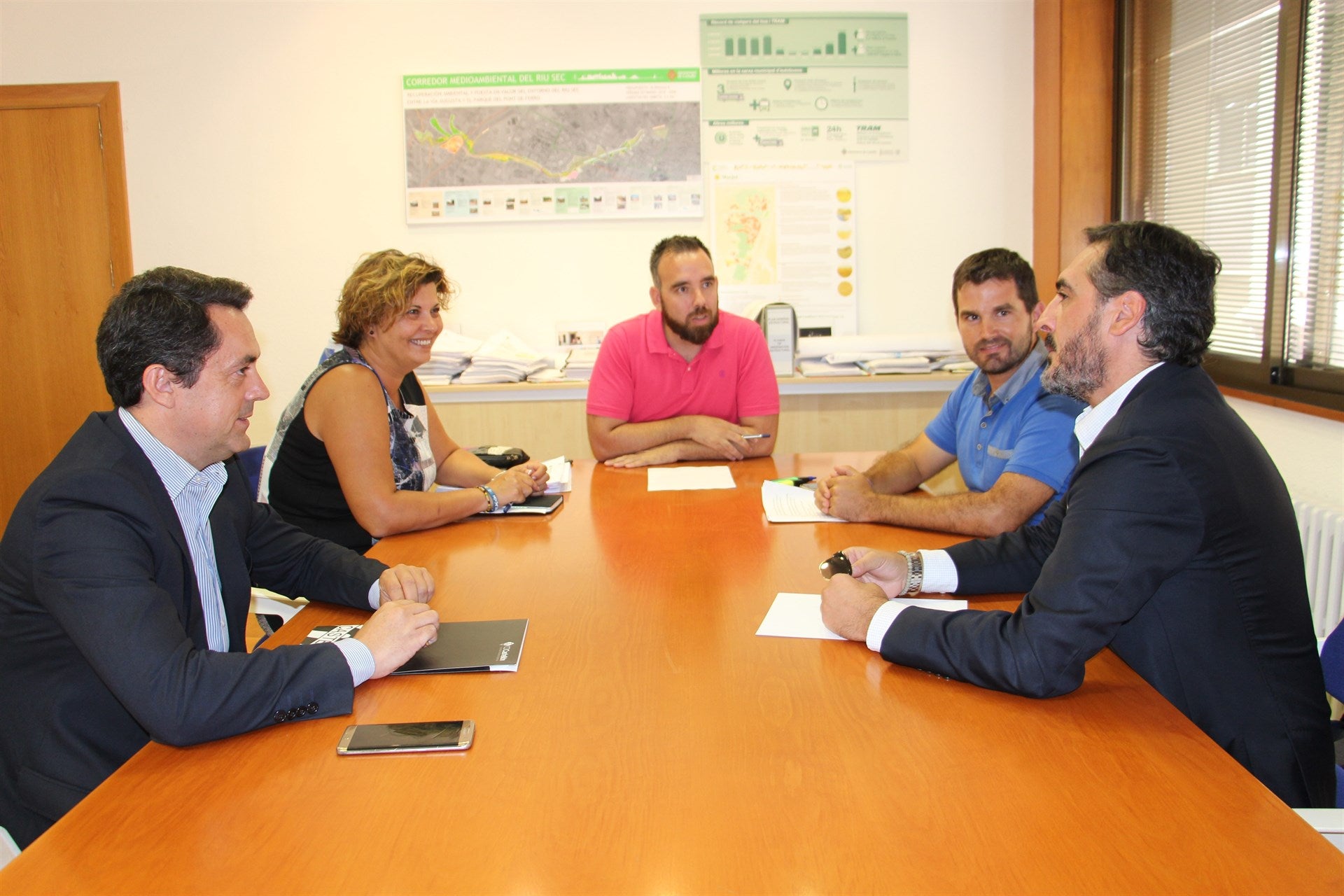 Ayuntamiento y CD Castellón se reúnen para coordinar la reforma del Castalia Ayuntamiento y CD Castellón se reúnen para coordinar la reforma del Castalia