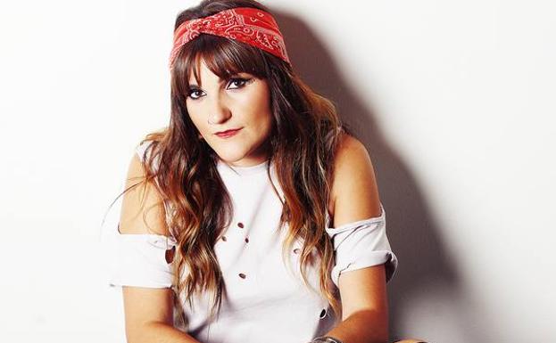 Hablamos con Rozalén, artista que cada vez coge más fuerza en el panorama musical Hablamos con Rozalén, artista que cada vez coge más fuerza en el panorama musical