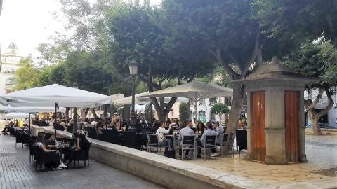 Imagen de archivo de una terraza en Elche. 