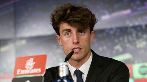 &Aacute;lvaro Odriozola, en rueda de prensa