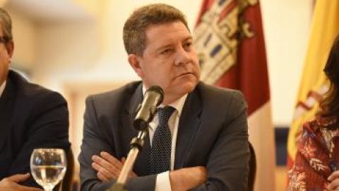 Emiliano Garc&iacute;a-Page durante su visita a Ciudad Real
