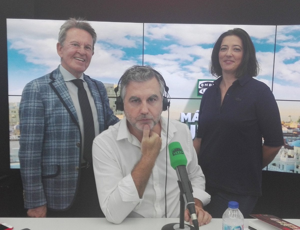 Josemi: "Leonor y Sofía iban vestidas con trajes de falsos Channel" Josemi: "Leonor y Sofía iban vestidas con trajes de falsos Channel"