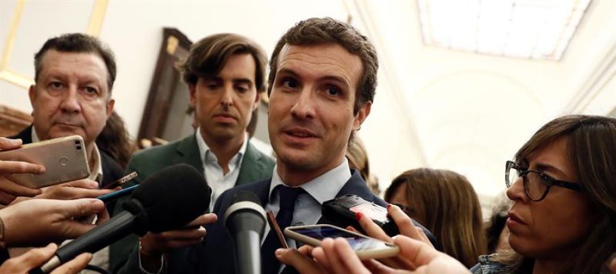 Pablo Casado en los pasillos del Congreso Pablo Casado en los pasillos del Congreso