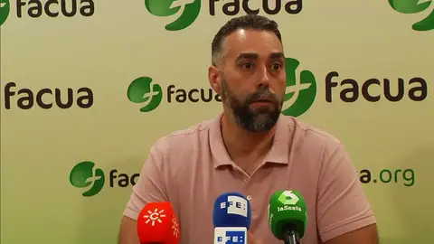 Facua propone al Gobierno que baje al 4% el IVA de la luz, una medida que ahorraría al usuario 130 euros anuales Facua propone al Gobierno que baje al 4% el IVA de la luz, una medida que ahorraría al usuario 130 euros anuales