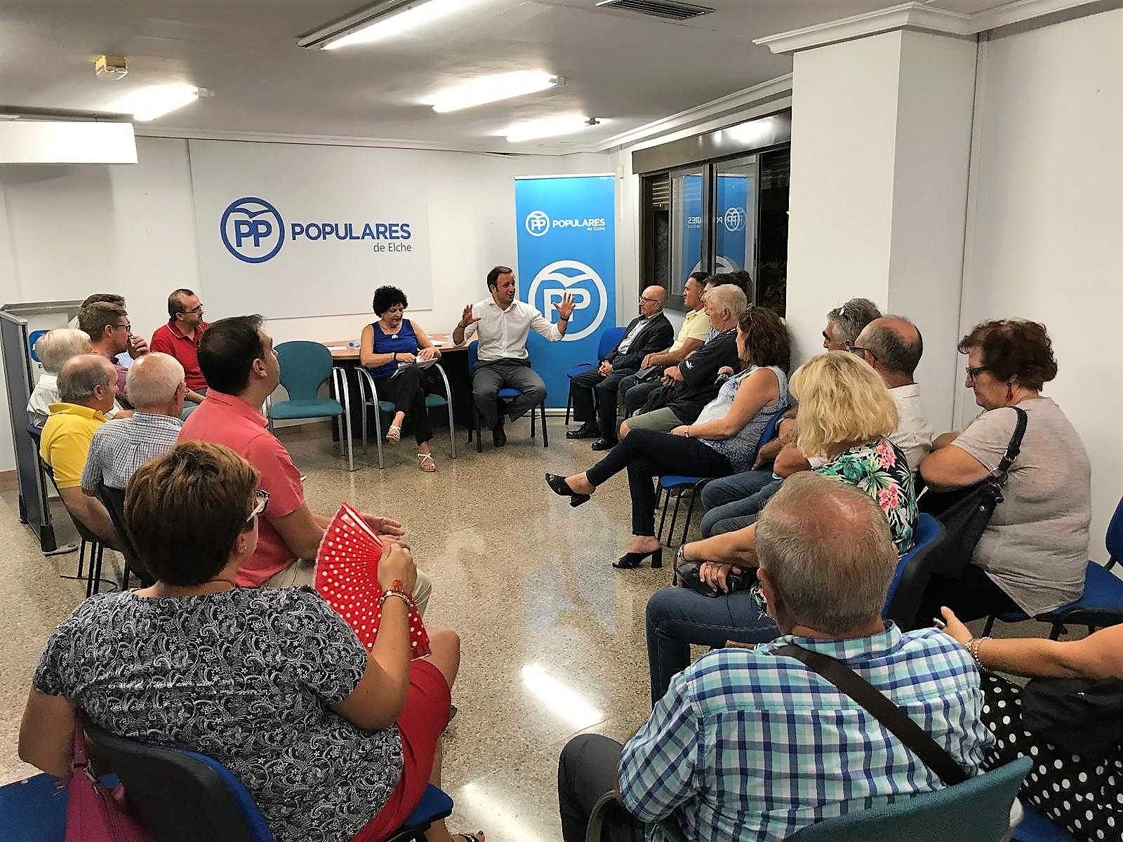 El PP aboga por implantar retenes municipales permanentes en las pedanías con dotación para obras, limpieza y Policía Local El PP aboga por implantar retenes municipales permanentes en las pedanías con dotación para obras, limpieza y Policía Local