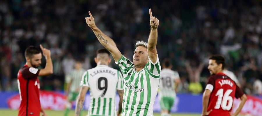 Joaquín celebra su gol contra el Sevilla Joaquín celebra su gol contra el Sevilla