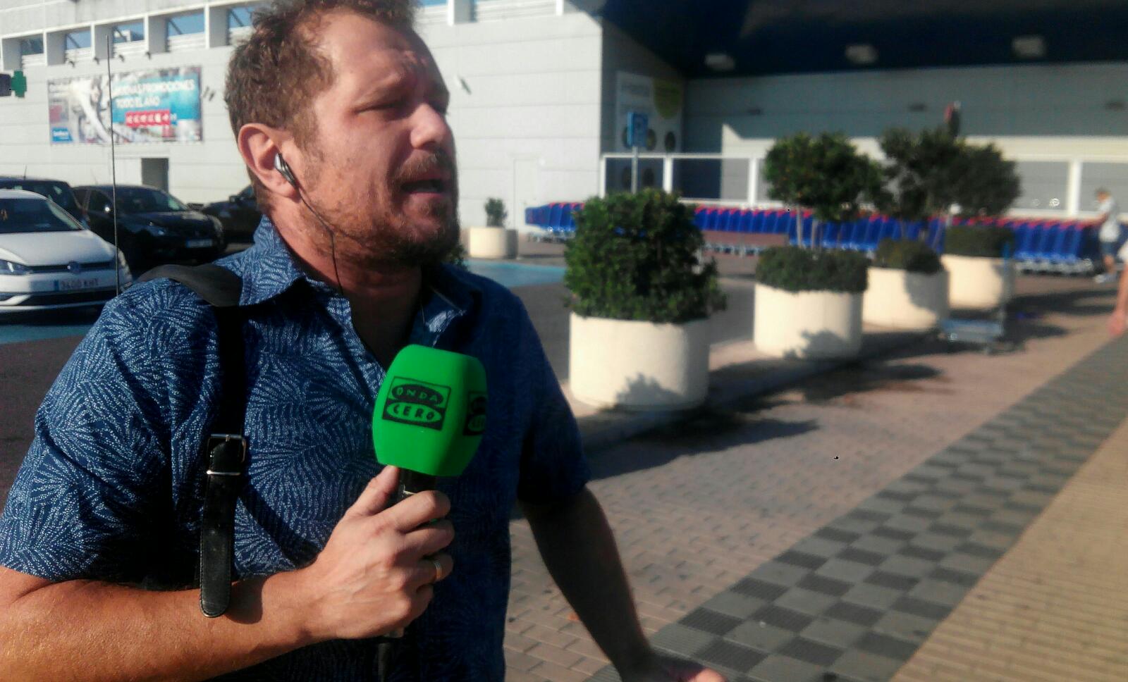 El reporterismo de El Monaguillo hace parar el tráfico El reporterismo de El Monaguillo hace parar el tráfico