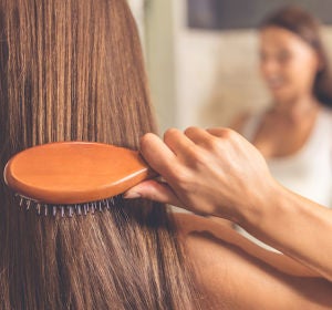 Cepillado del cabello Cepillado del cabello