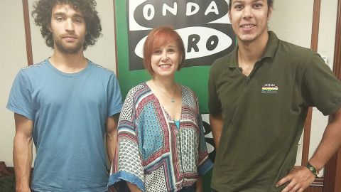 Miembros de Arabatarren Parkour Elkartea en &Aacute;lava en la onda.