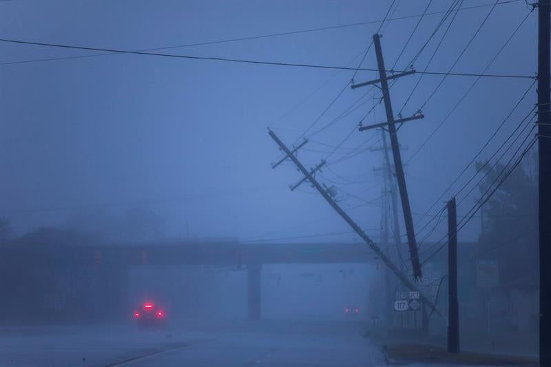 Cerca de un millón siguen sin electricidad por Florence en el sureste de EEUU Cerca de un millón siguen sin electricidad por Florence en el sureste de EEUU