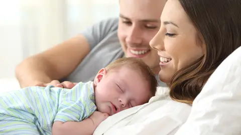 Padres con bebé Padres con bebé