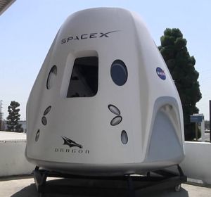 SpaceX ya tiene al primer pasajero que realizará un viaje privado a la Luna en uno de sus vehículos SpaceX ya tiene al primer pasajero que realizará un viaje privado a la Luna en uno de sus vehículos