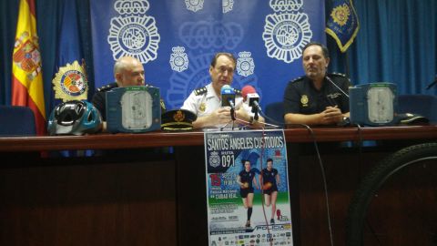 Miguel Rufino durante la presentaci&oacute;n de la Carrera Solidaria