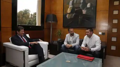 Reunión del presidente del Principado, Javier Fernández, con los secretarios generales de UGT y CCOO en Asturias, Javier Fernández Lanero y José Manuel Zapico Reunión en la sede de Presidencia