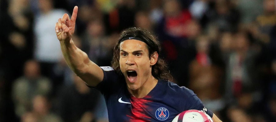 Cavani celebra su gol contra el Saint Etienne Cavani celebra su gol contra el Saint Etienne