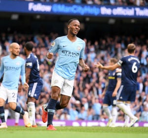 Sterling celebra un gol con el Manchester City Sterling celebra un gol con el Manchester City