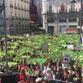 Miles de personas se concentran en Madrid para pedir la abolición de la becerradas 