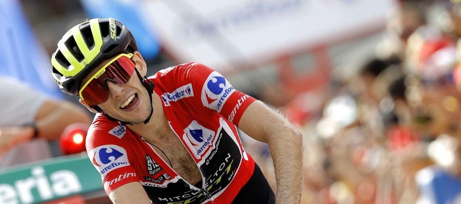 Simon Yates llega a meta en una de las etapas de la Vuelta Simon Yates llega a meta en una de las etapas de la Vuelta