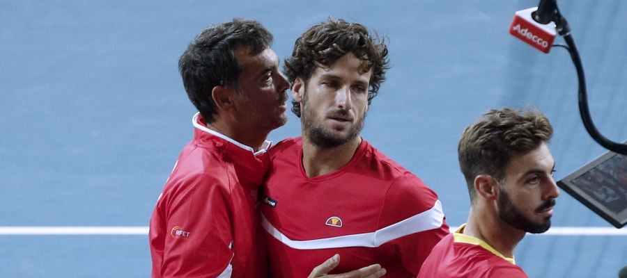 Sergi Bruguera, con Feliciano López y Marcel Granollers Sergi Bruguera, con Feliciano López y Marcel Granollers
