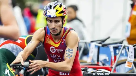 El triatleta español, Mario Mola El triatleta español, Mario Mola