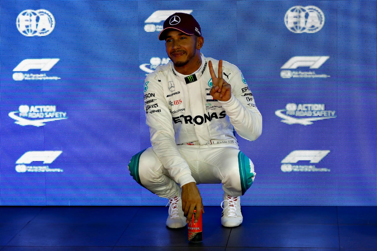 Lewis Hamilton se acerca a su quinto Mundial tras ganar en Singapur con Alonso séptimo y Sainz octavo Lewis Hamilton se acerca a su quinto Mundial tras ganar en Singapur con Alonso séptimo y Sainz octavo