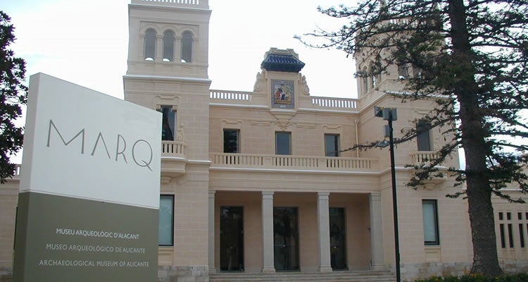 César Augusto Asencio: "En el Museo de Arqueología de Alicante hemos tenido exposiciones de carácter internacional" César Augusto Asencio: "En el Museo de Arqueología de Alicante hemos tenido exposiciones de carácter internacional"