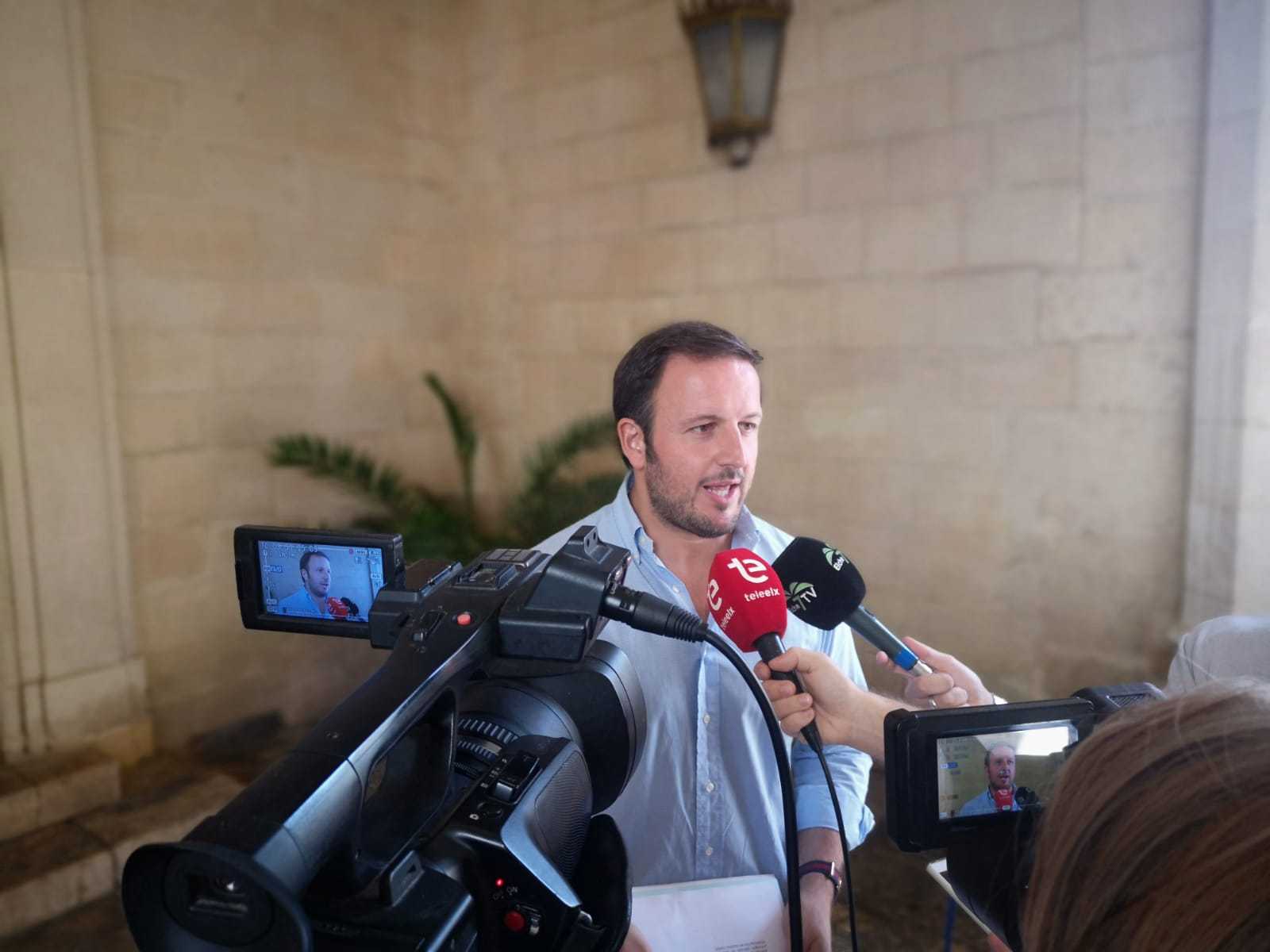 El PP pide que el ayuntamiento reclame el uso del edificio que albergaba la Seguridad Social en el centro de Elche El PP pide que el ayuntamiento reclame el uso del edificio que albergaba la Seguridad Social en el centro de Elche