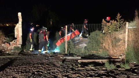 Los GEO rescatan el cad&aacute;ver del joven de 21 a&ntilde;os de la laguna de Vic&aacute;lvaro